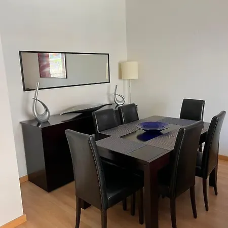 Marina Village アパート *